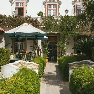 casa-da-pergola.hotels-lisbon-portugal.com/